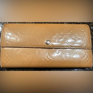 Authentic Louis Vuitton Vernis Gold Long Wallet